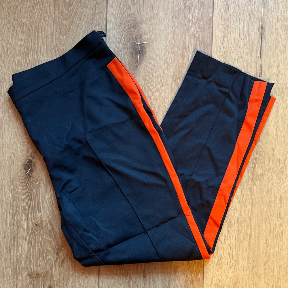 Akris Punto Black and Orange Cropped Pants